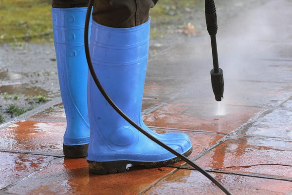 The Ultimate Guide to Pressure Washing Your Home or Business